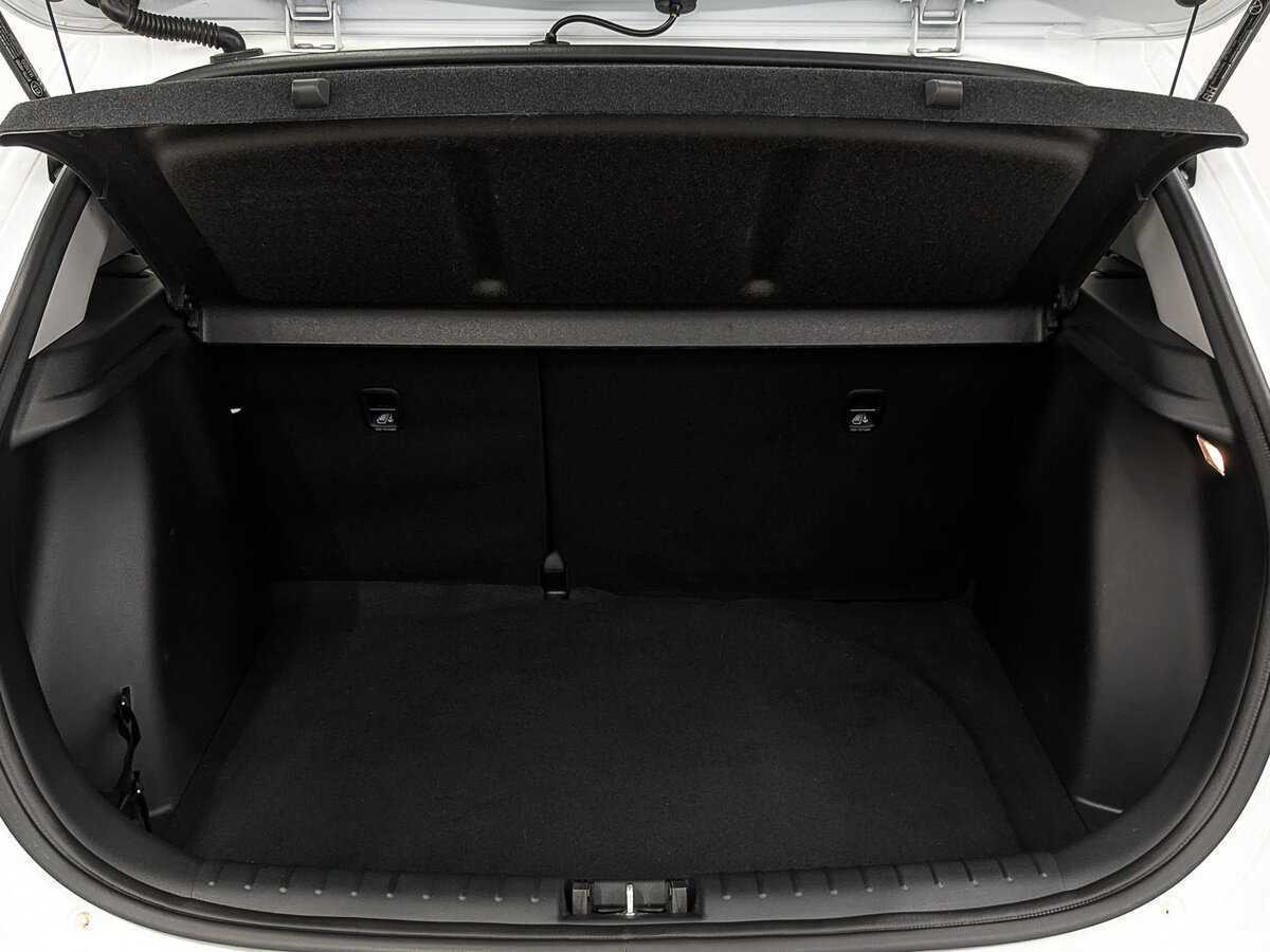 Kia Rio X-Line, 2020 - Фото №9