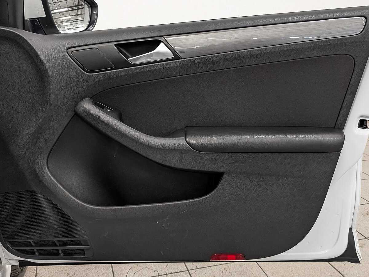 Volkswagen Jetta, 2016 - Фото №24