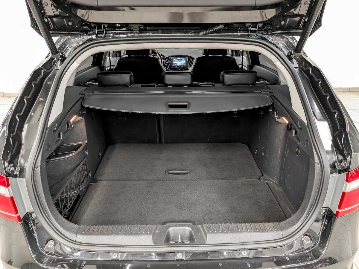 Lada (ВАЗ) Vesta SW Cross, 2019 - Фото №9