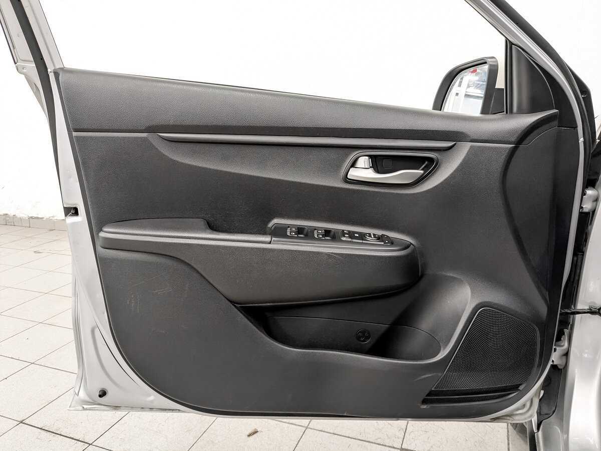 Kia Rio X-Line, 2020 - Фото №18