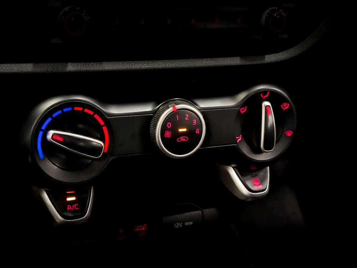 Kia Rio X-Line, 2020 - Фото №24