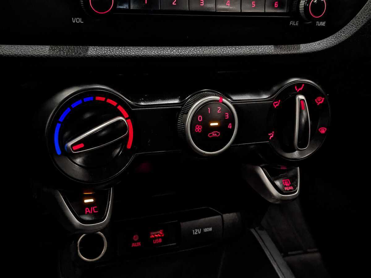 Kia Rio X-Line, 2020 - Фото №18