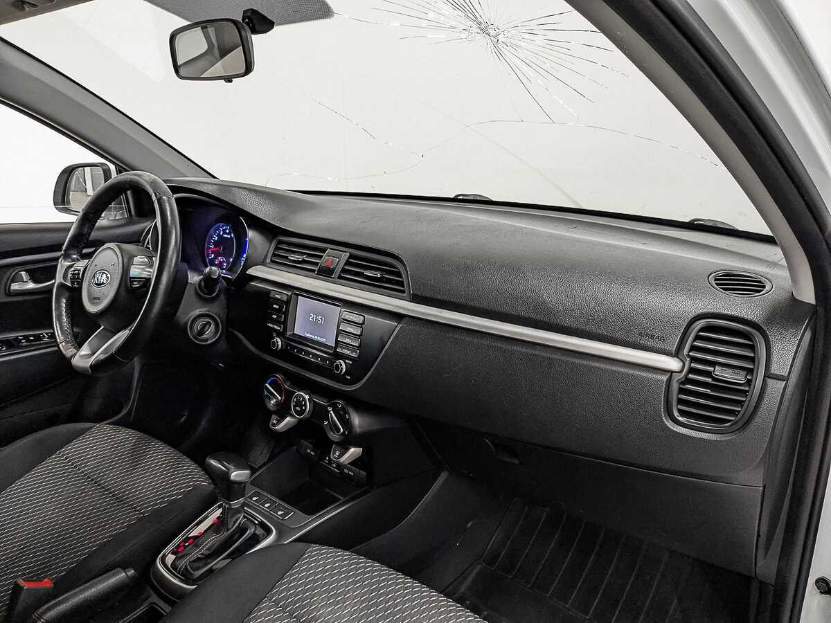 Kia Rio X-Line, 2020 - Фото №11