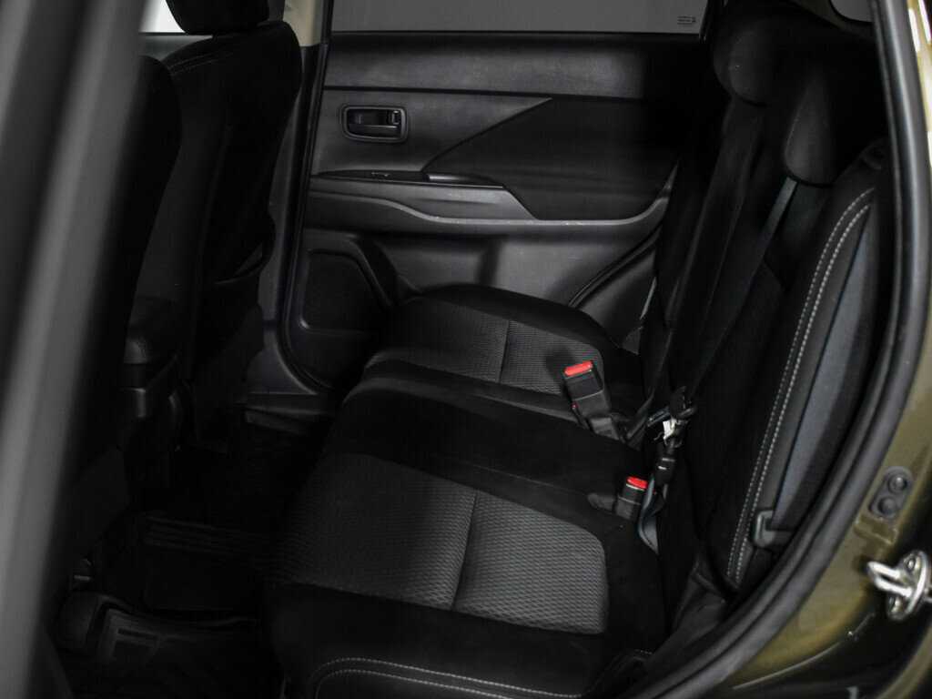 Mitsubishi Outlander, 2017 - Фото №11