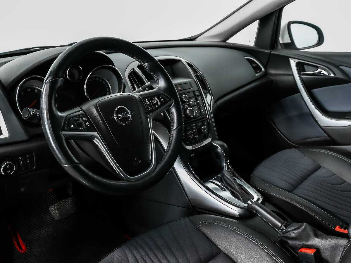 Opel Astra, 2013 - Фото №8