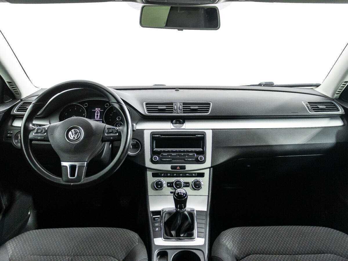 Volkswagen Passat, 2013 - Фото №12
