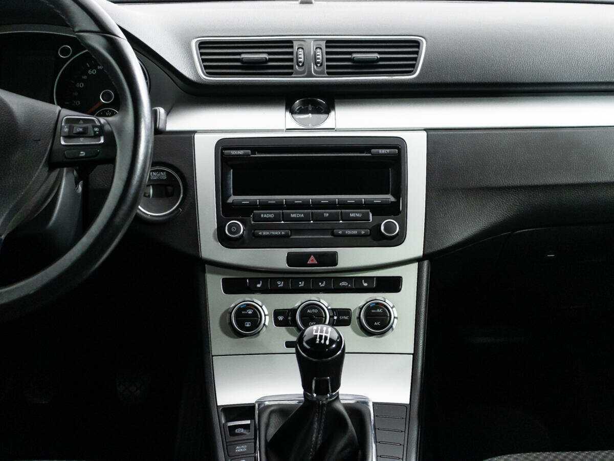 Volkswagen Passat, 2013 - Фото №13