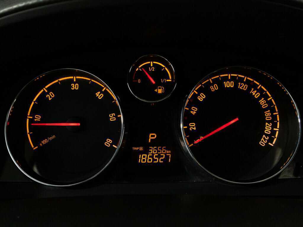 Opel Antara, 2013 - Фото №9