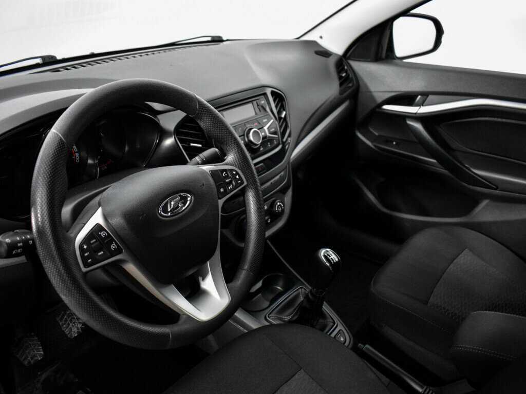 Lada (ВАЗ) Vesta, 2019 - Фото №8