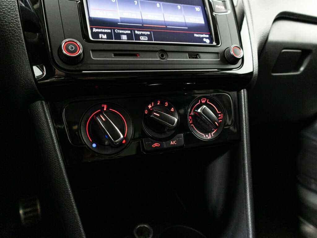 Volkswagen Polo, 2015 - Фото №14