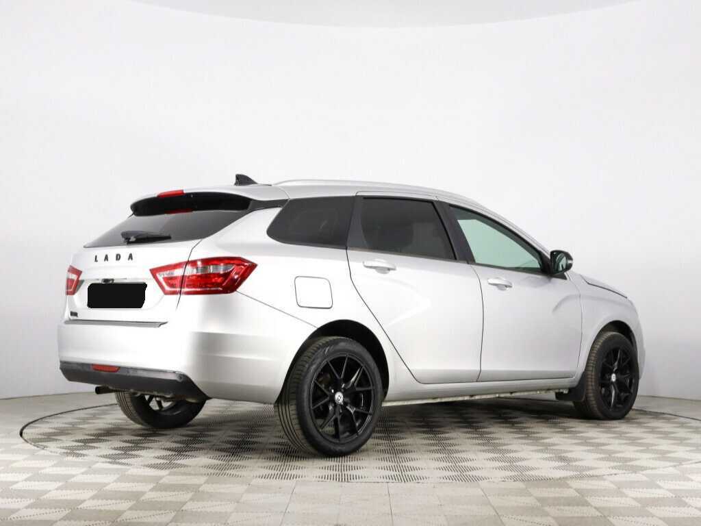 Lada (ВАЗ) Vesta SW, 2018 - Фото №2