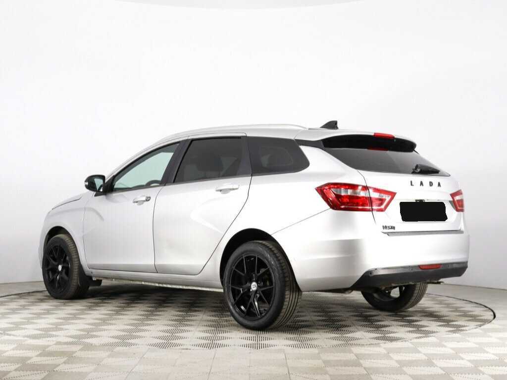 Lada (ВАЗ) Vesta SW, 2018 - Фото №4