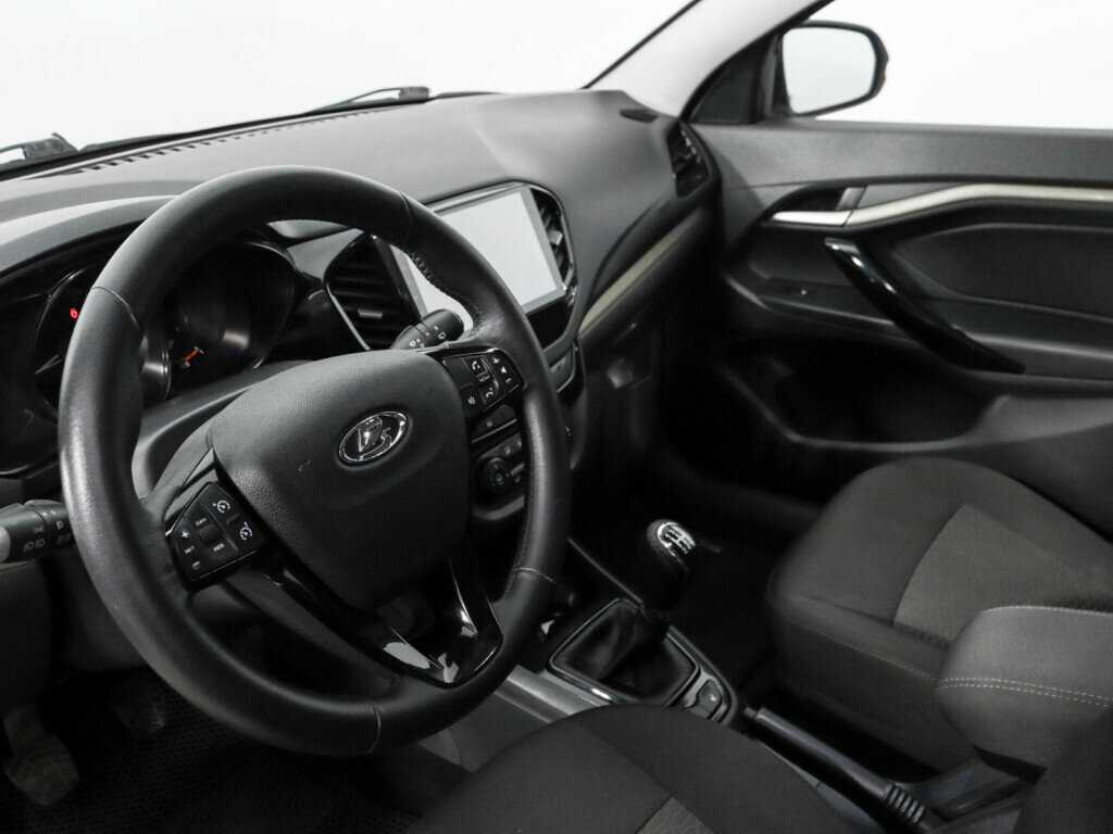 Lada (ВАЗ) Vesta SW, 2018 - Фото №6