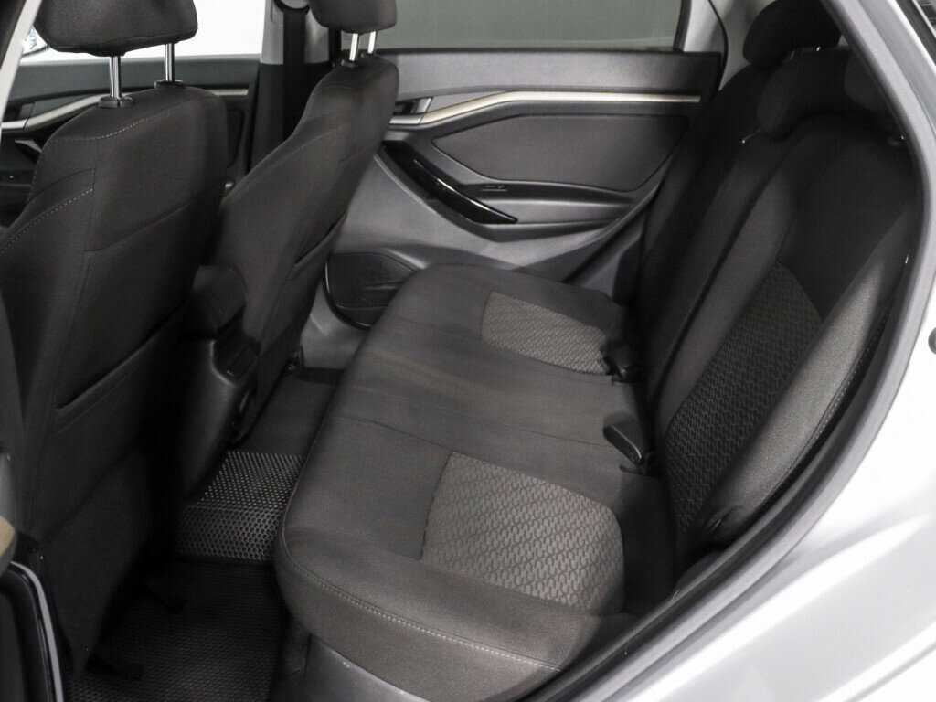 Lada (ВАЗ) Vesta SW, 2018 - Фото №7