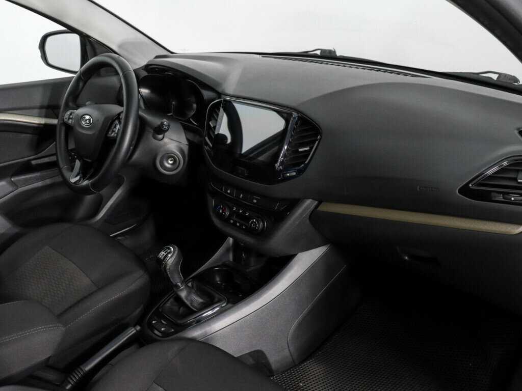 Lada (ВАЗ) Vesta SW, 2018 - Фото №8