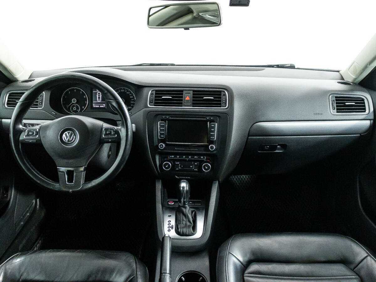 Volkswagen Jetta, 2012 - Фото №12