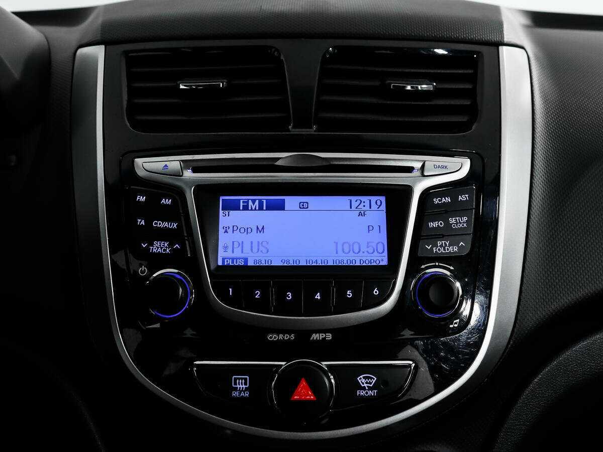 Hyundai Solaris, 2012 - Фото №12