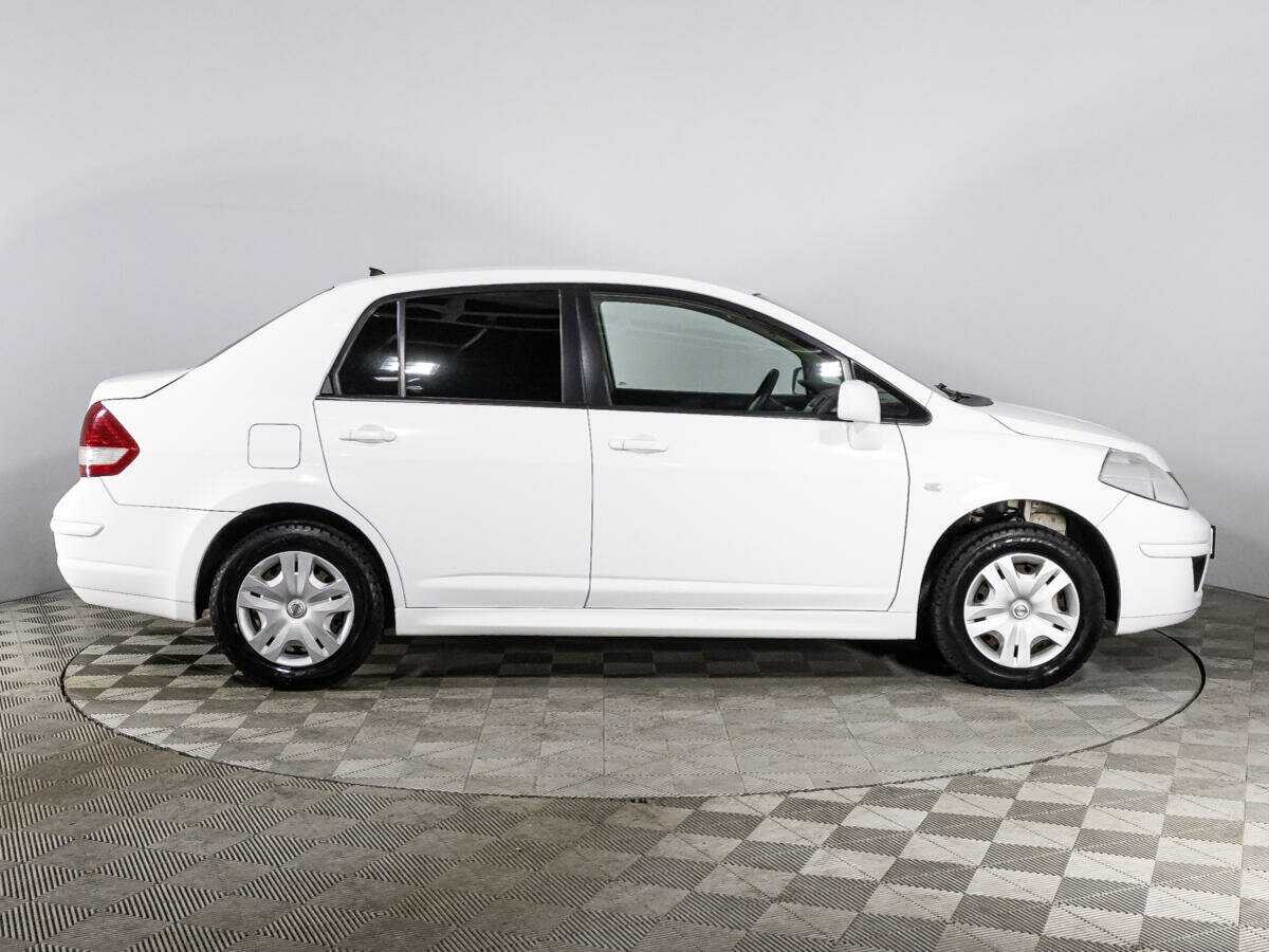 Nissan Tiida, 2013 - Фото №3