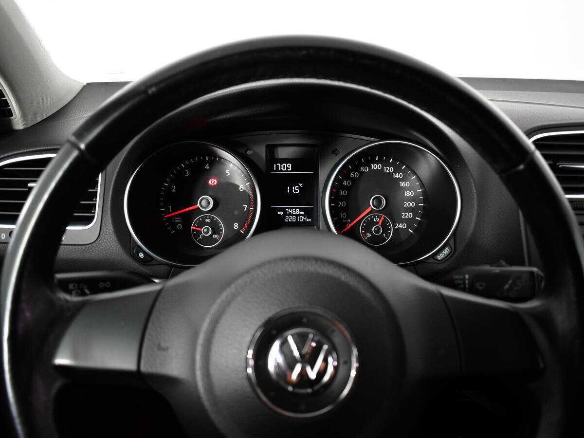 Volkswagen Golf, 2012 - Фото №10
