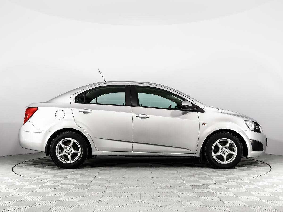 Chevrolet Aveo, 2014 - Фото №3