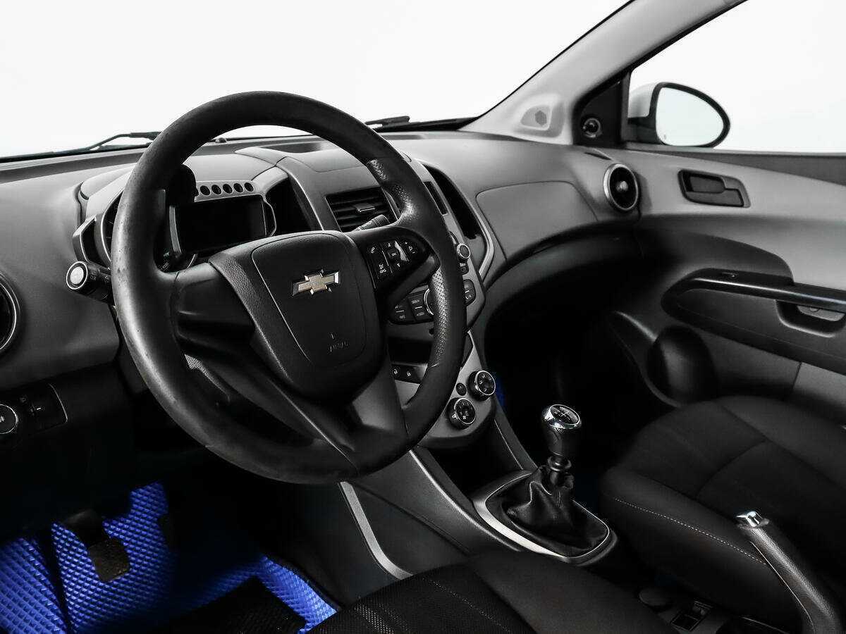 Chevrolet Aveo, 2014 - Фото №8