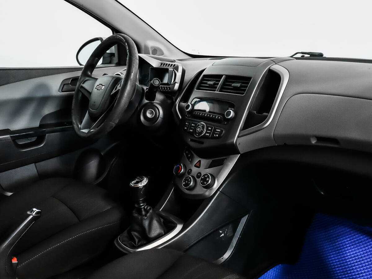 Chevrolet Aveo, 2014 - Фото №10