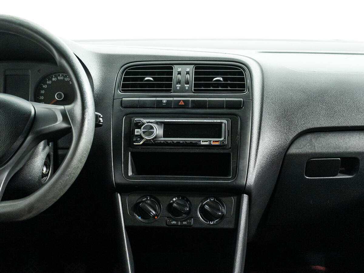 Volkswagen Polo, 2017 - Фото №9