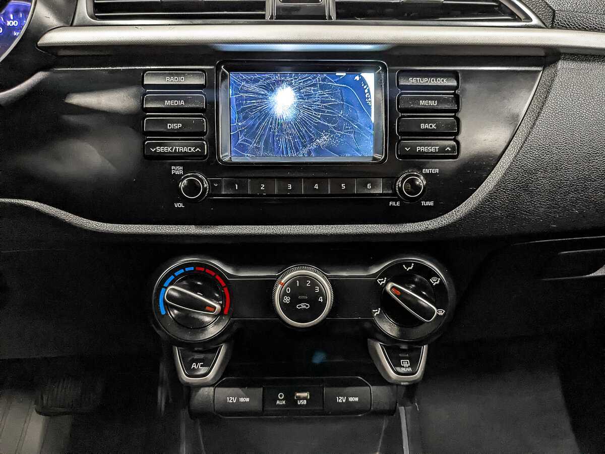 Kia Rio X-Line, 2020 - Фото №15