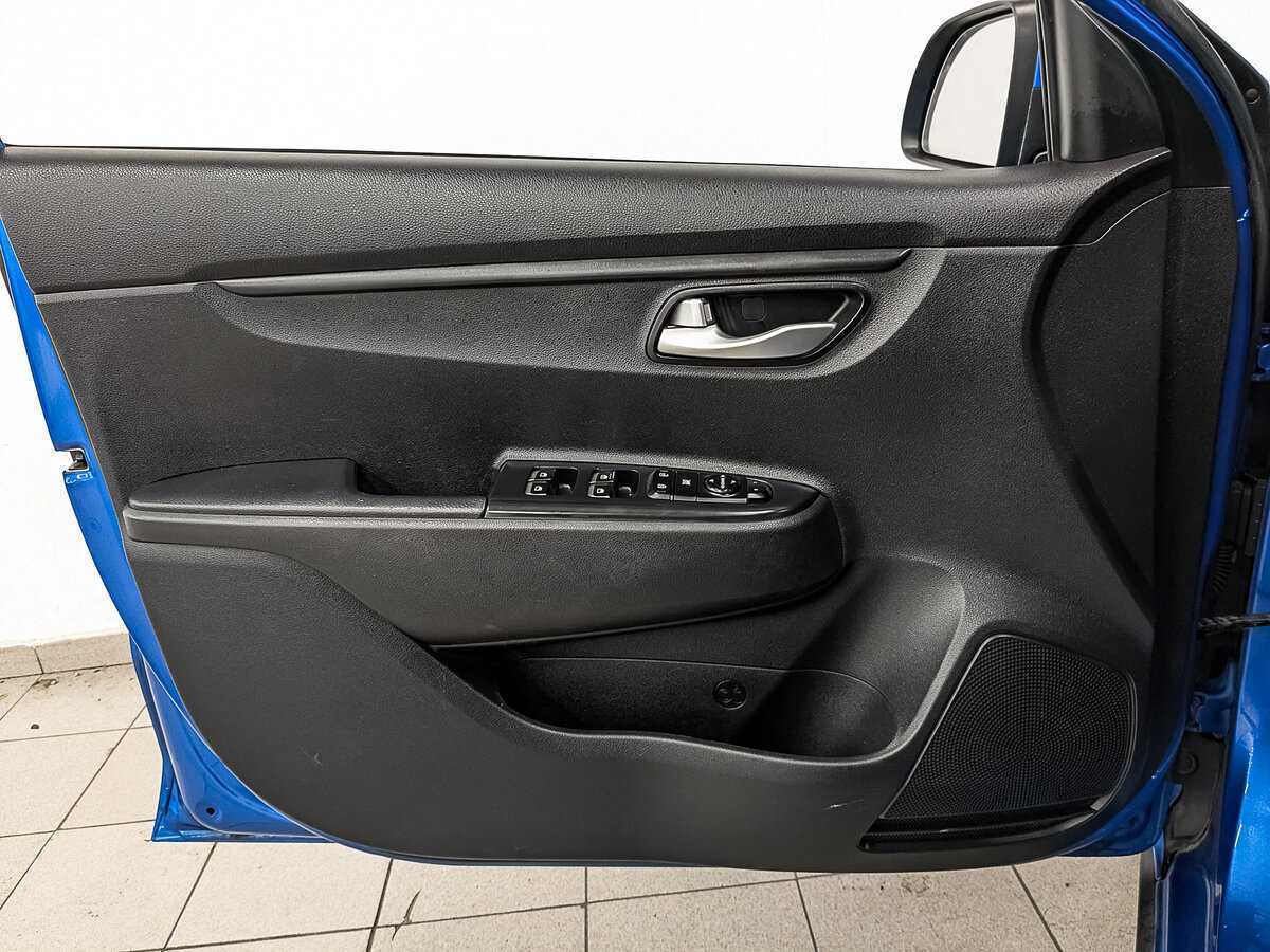 Kia Rio X-Line, 2020 - Фото №17