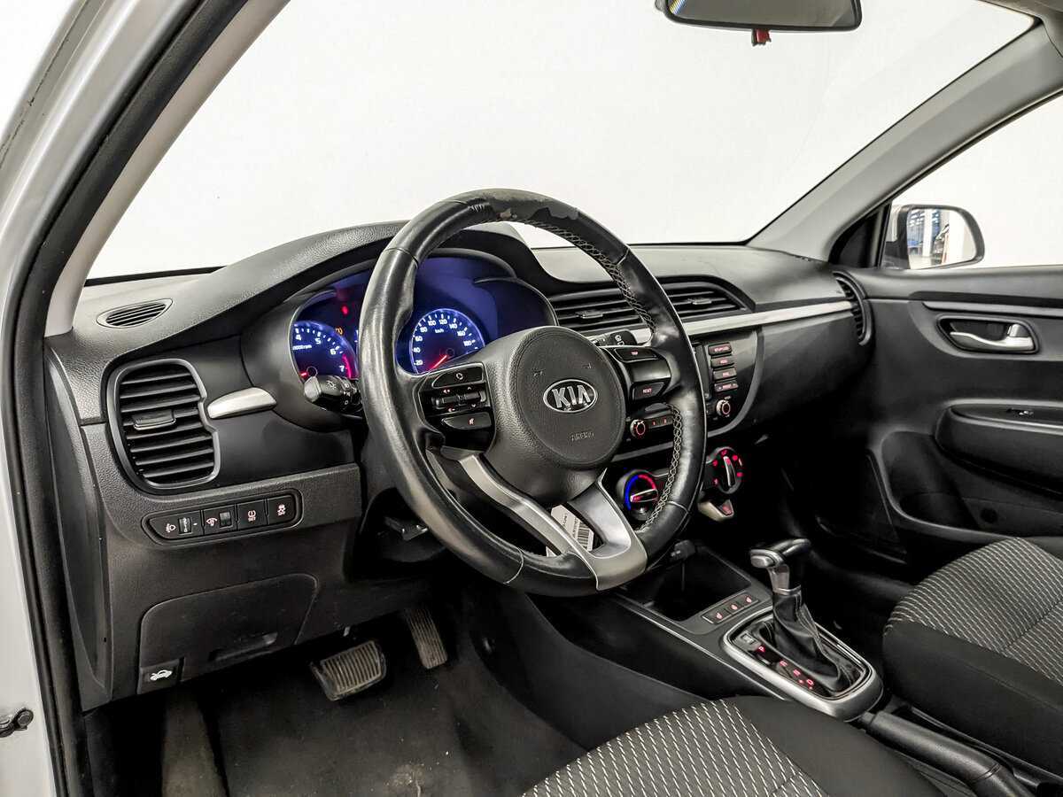 Kia Rio X-Line, 2020 - Фото №15