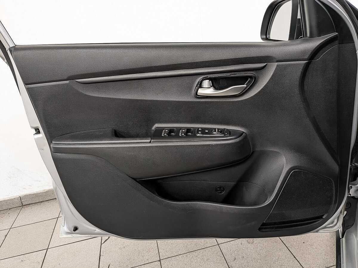 Kia Rio X-Line, 2020 - Фото №18