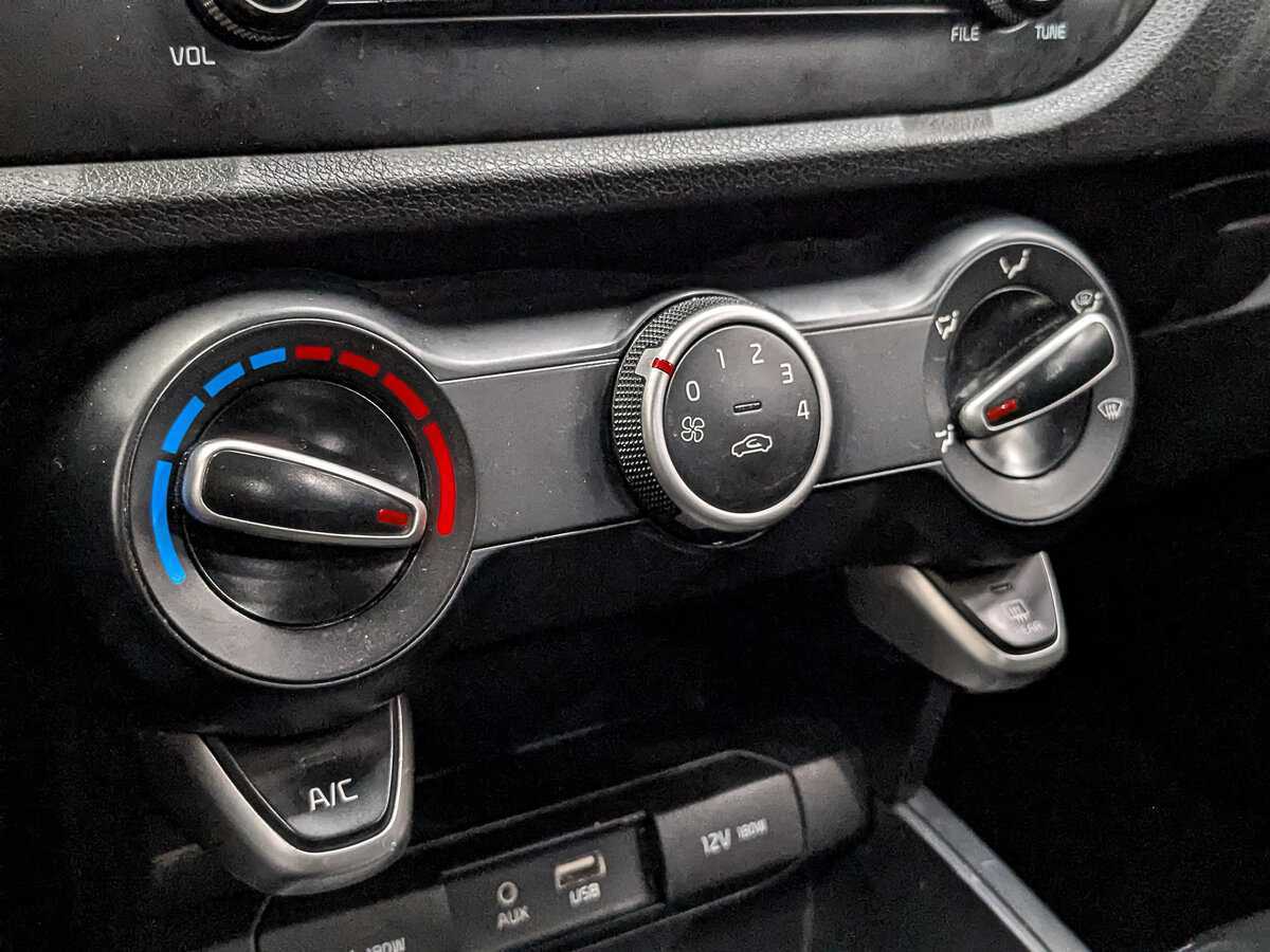 Kia Rio X-Line, 2020 - Фото №19