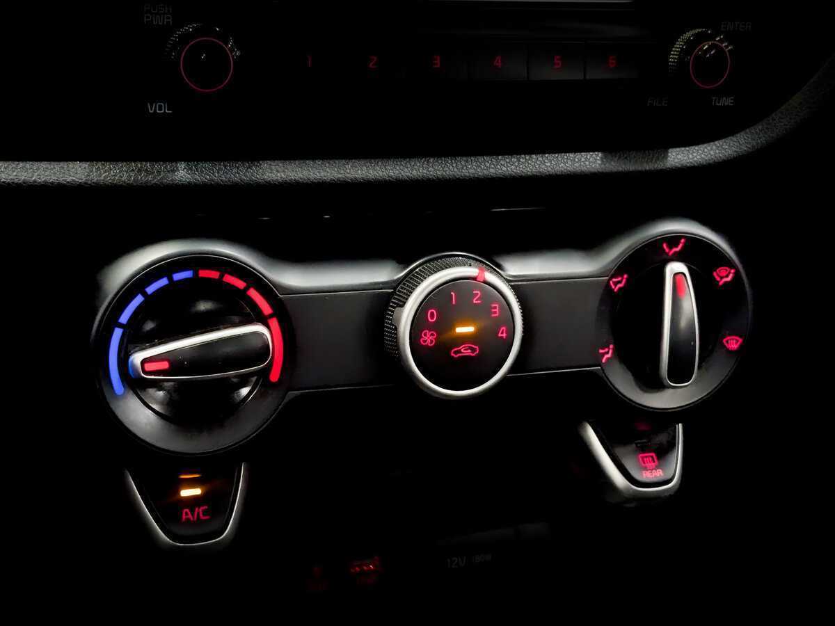 Kia Rio X-Line, 2020 - Фото №24