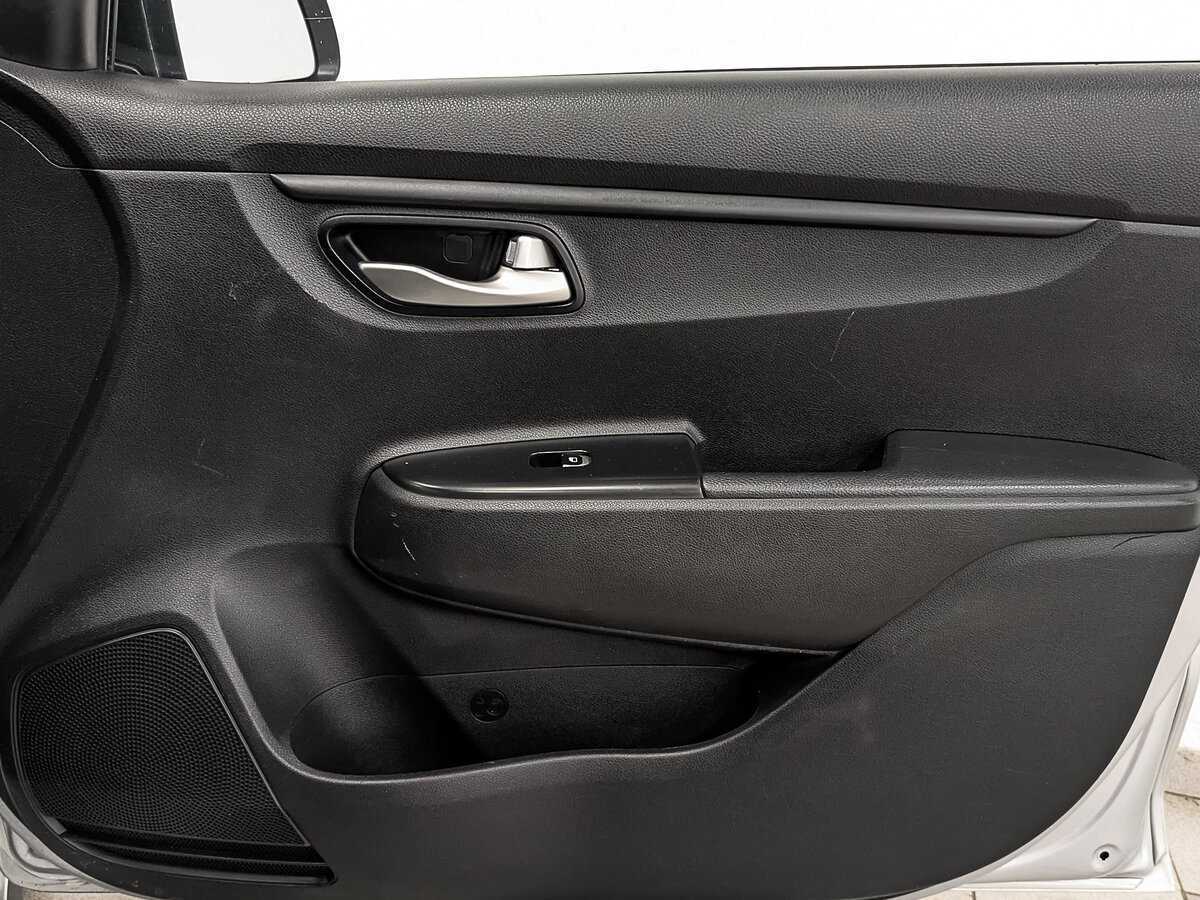 Kia Rio X-Line, 2020 - Фото №24