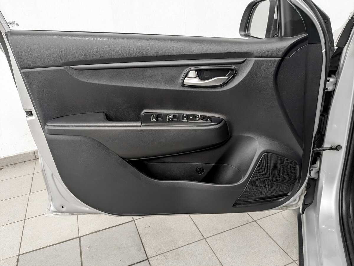 Kia Rio X-Line, 2020 - Фото №18