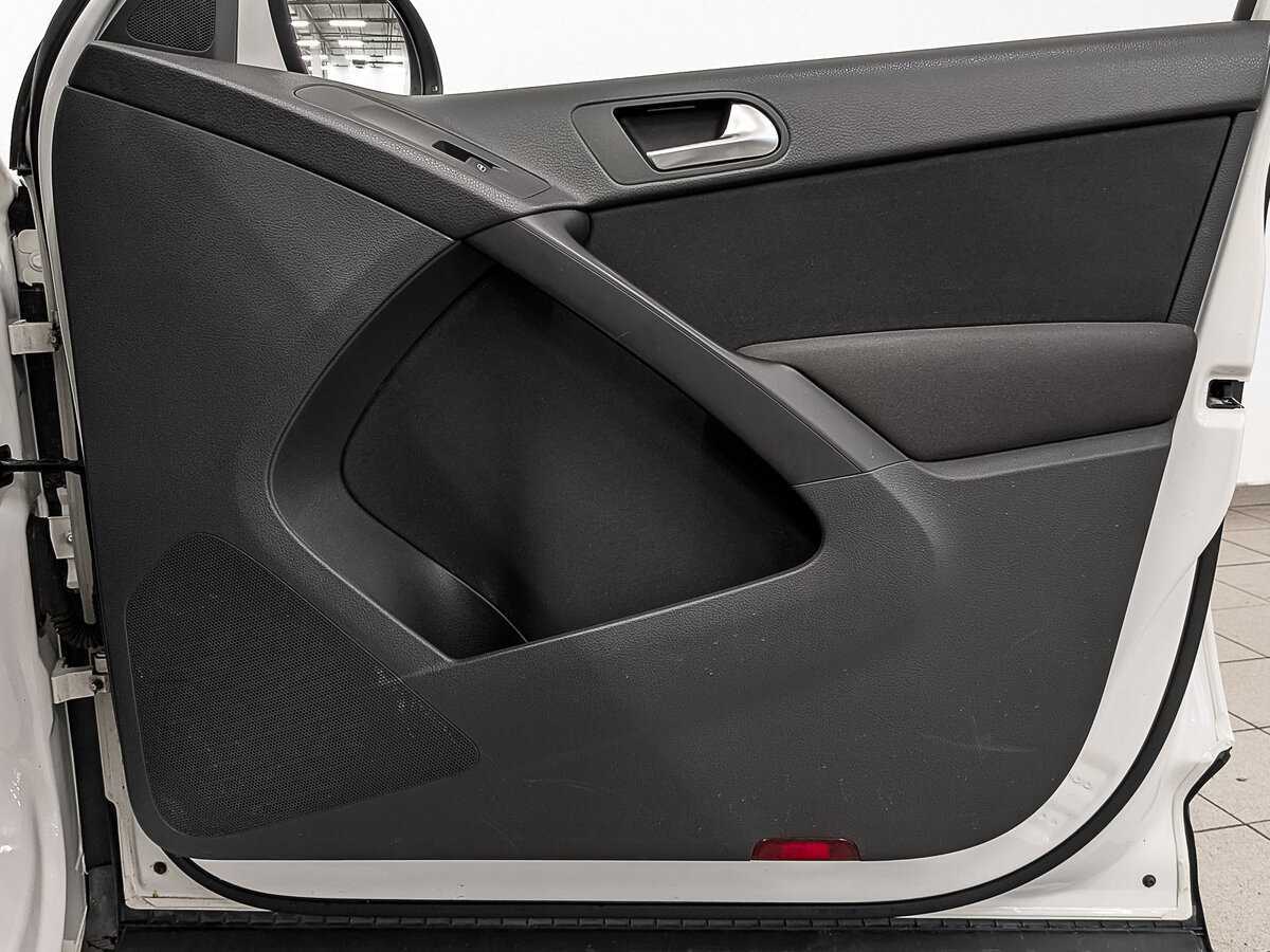 Volkswagen Tiguan, 2013 - Фото №22