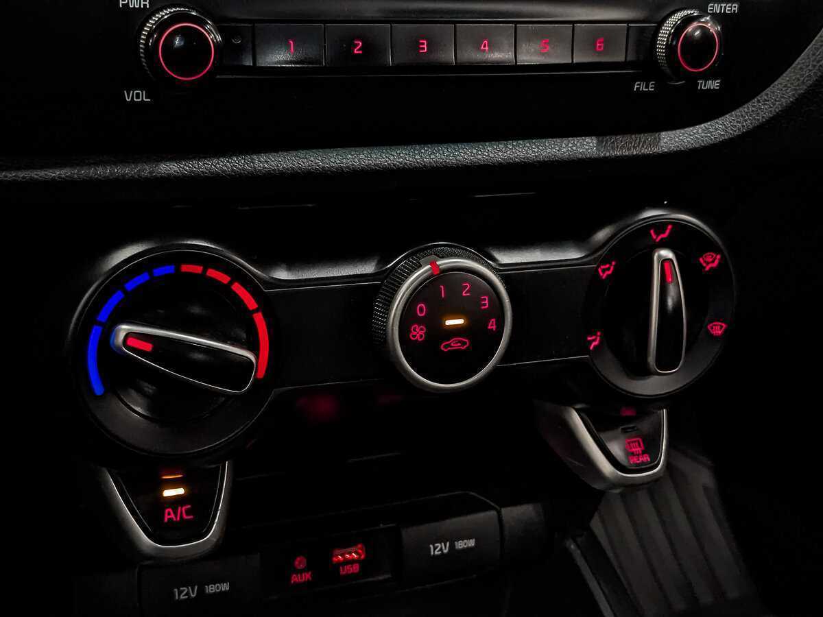 Kia Rio X-Line, 2020 - Фото №17