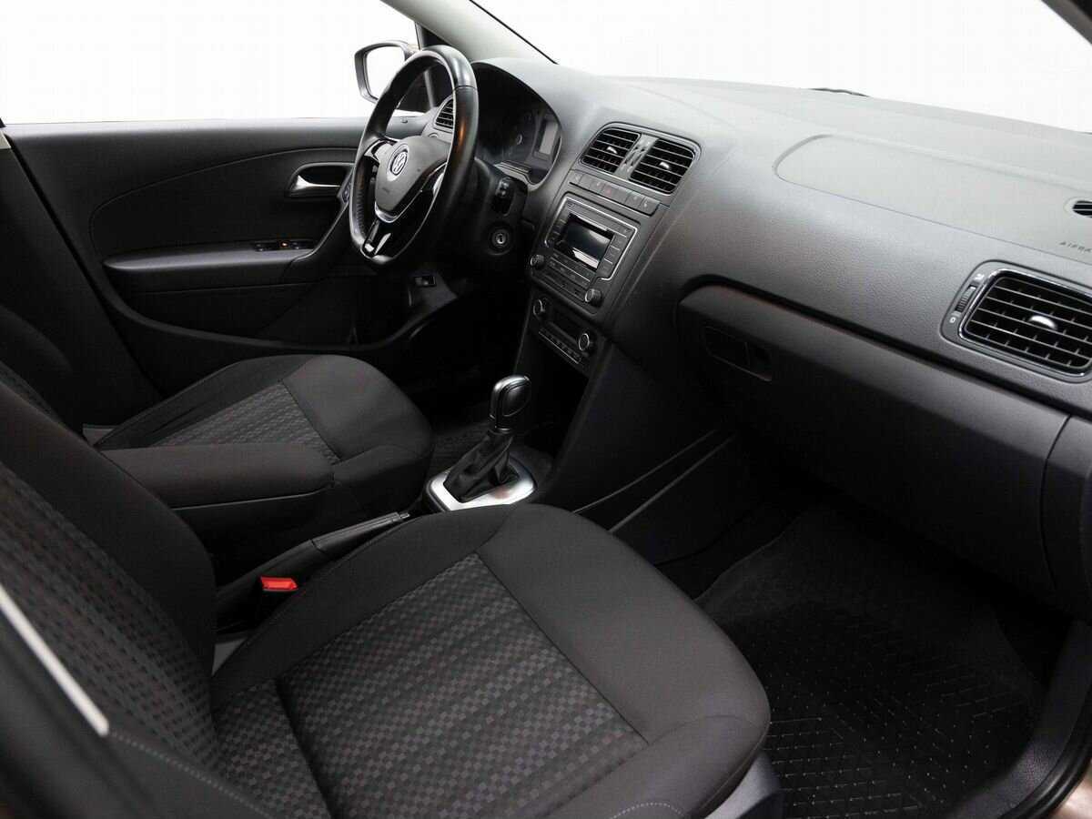 Volkswagen Polo, 2016 - Фото №11