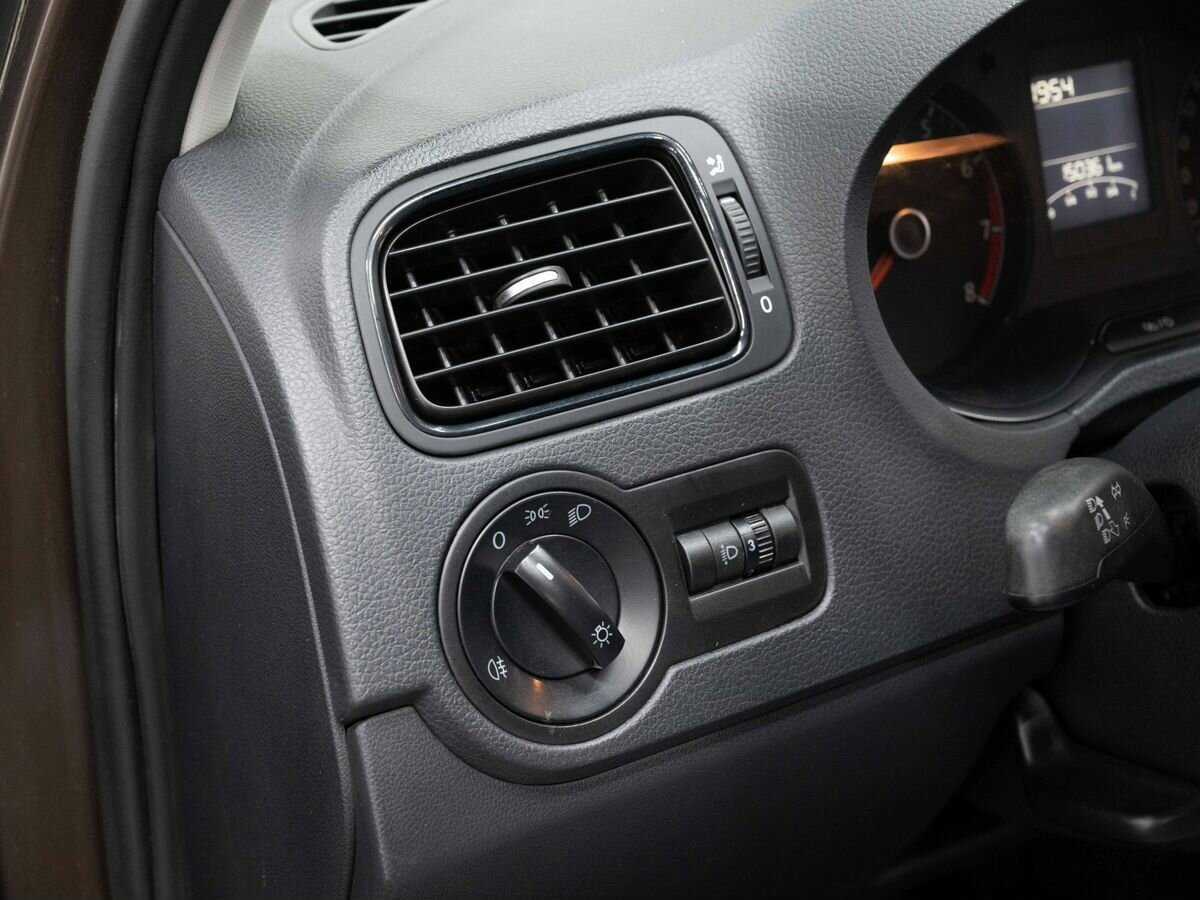 Volkswagen Polo, 2016 - Фото №17