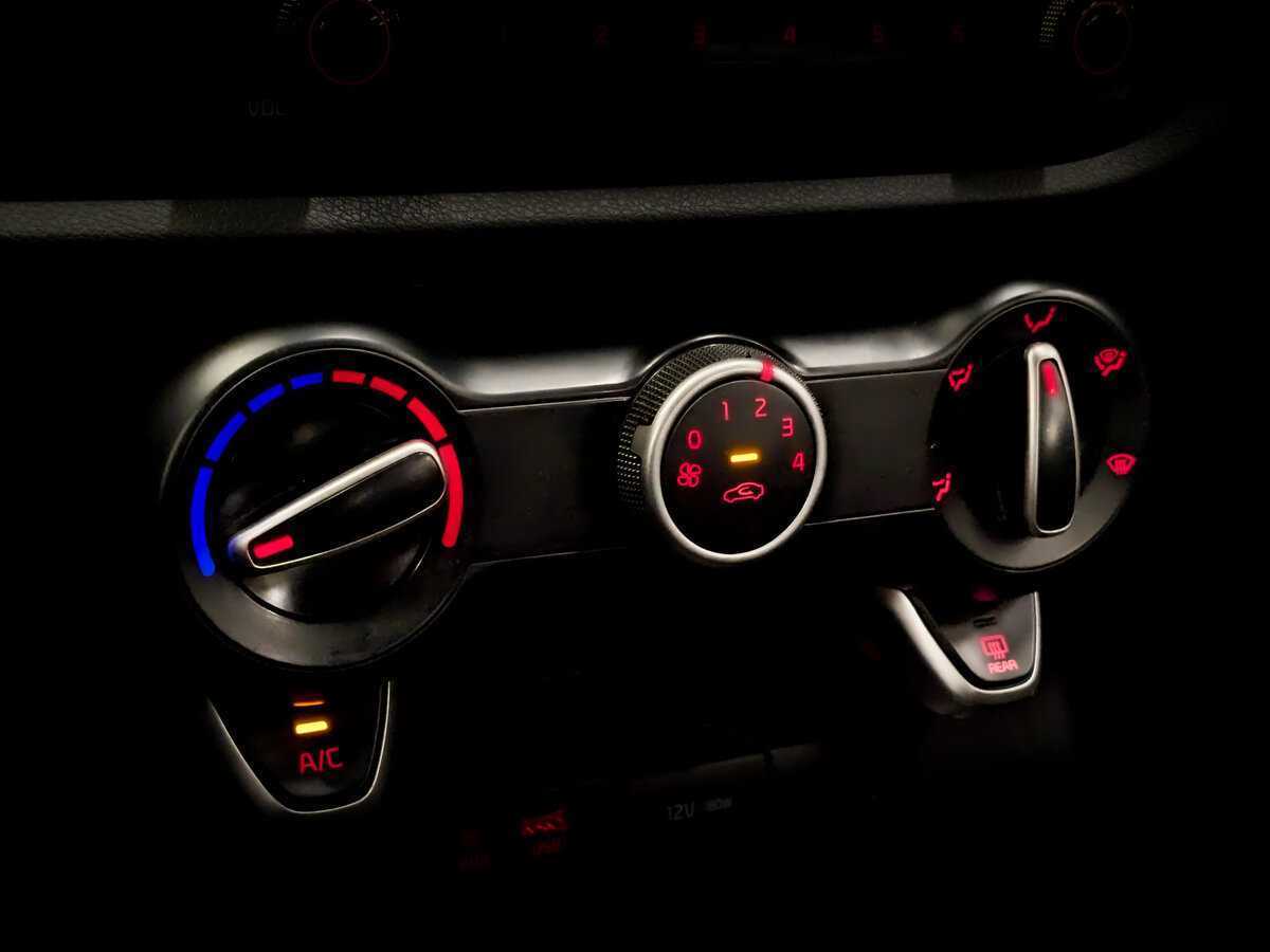 Kia Rio X-Line, 2020 - Фото №24