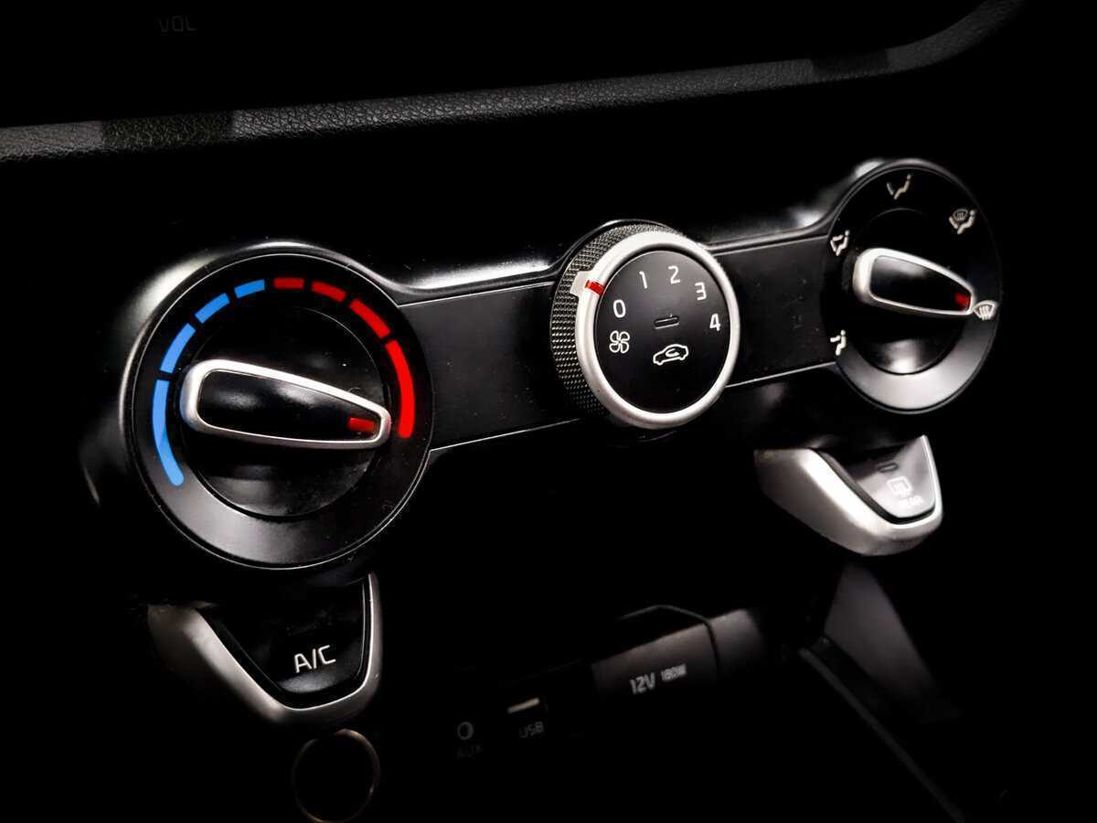 Kia Rio X-Line, 2020 - Фото №24