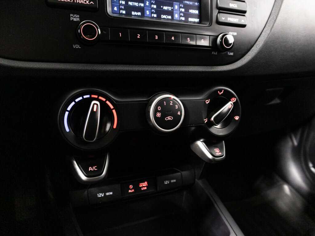 Kia Rio X-Line, 2020 - Фото №18