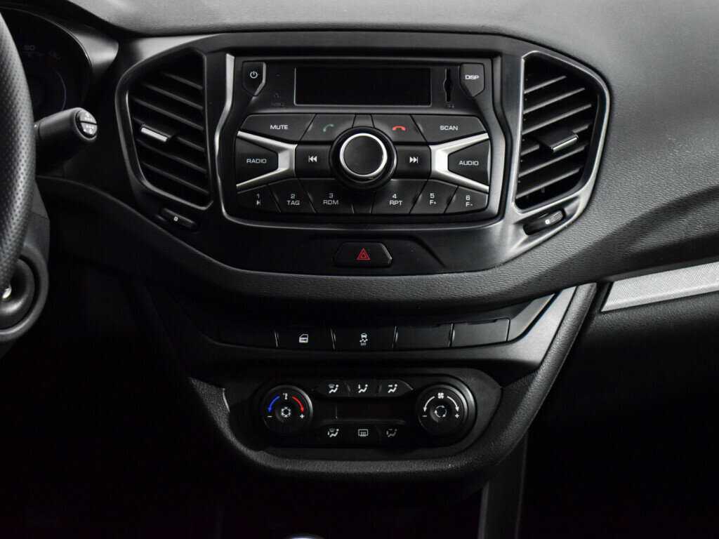 Lada (ВАЗ) Vesta, 2017 - Фото №14