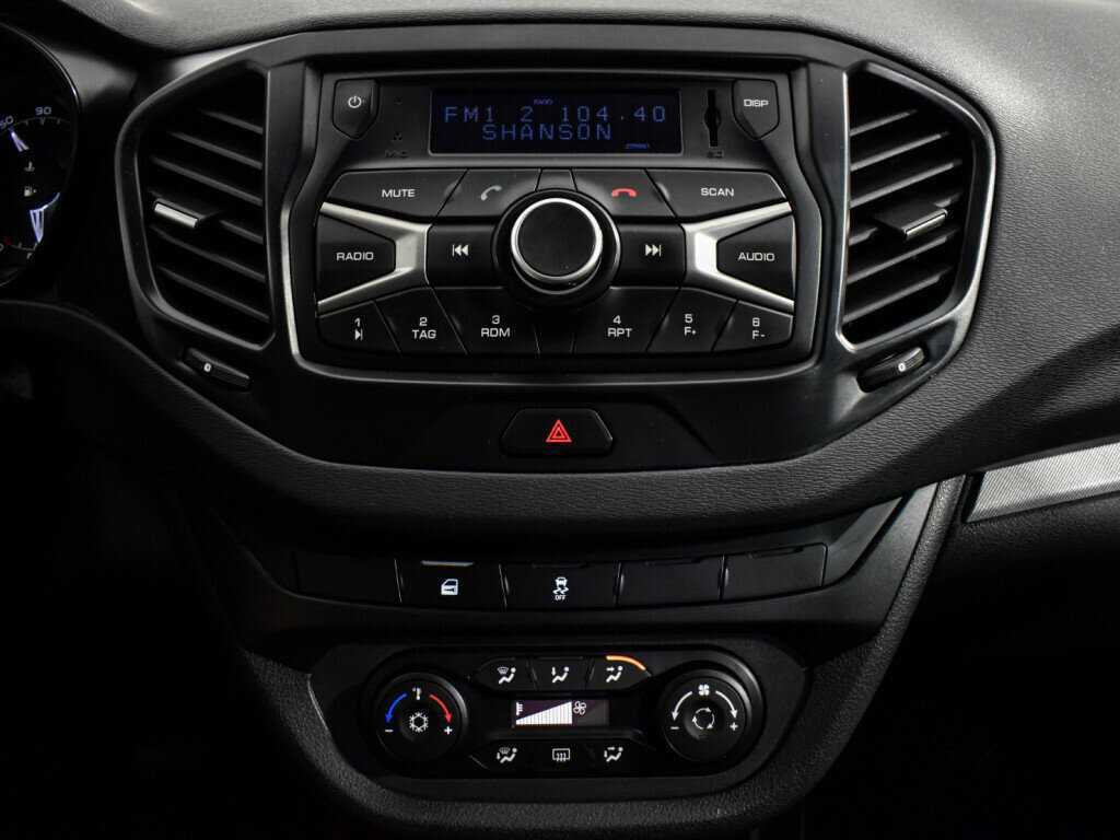 Lada (ВАЗ) Vesta, 2017 - Фото №15