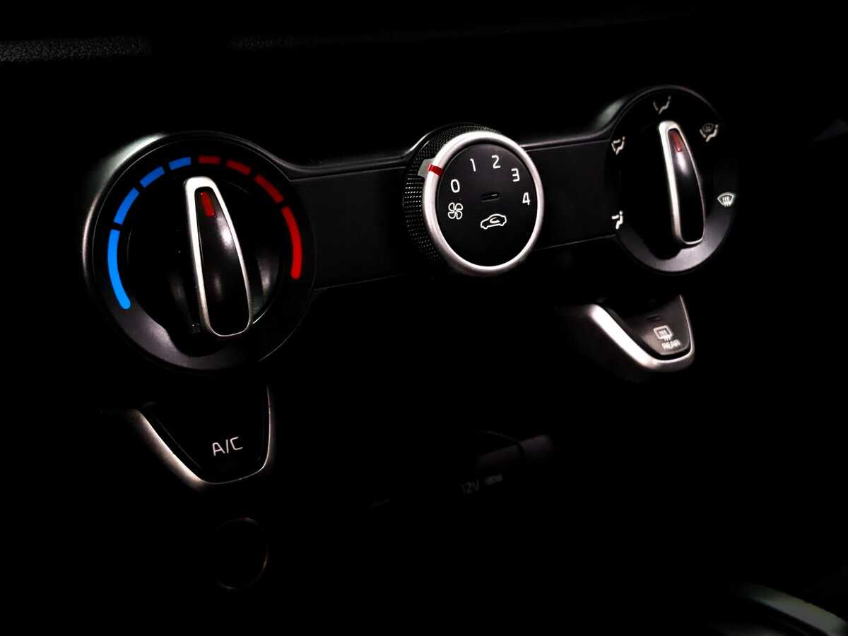 Kia Rio X-Line, 2020 - Фото №22