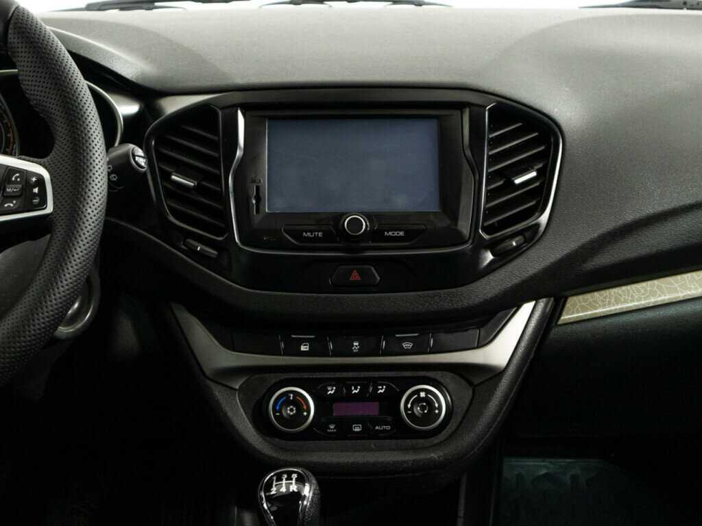 Lada (ВАЗ) Vesta SW, 2018 - Фото №13