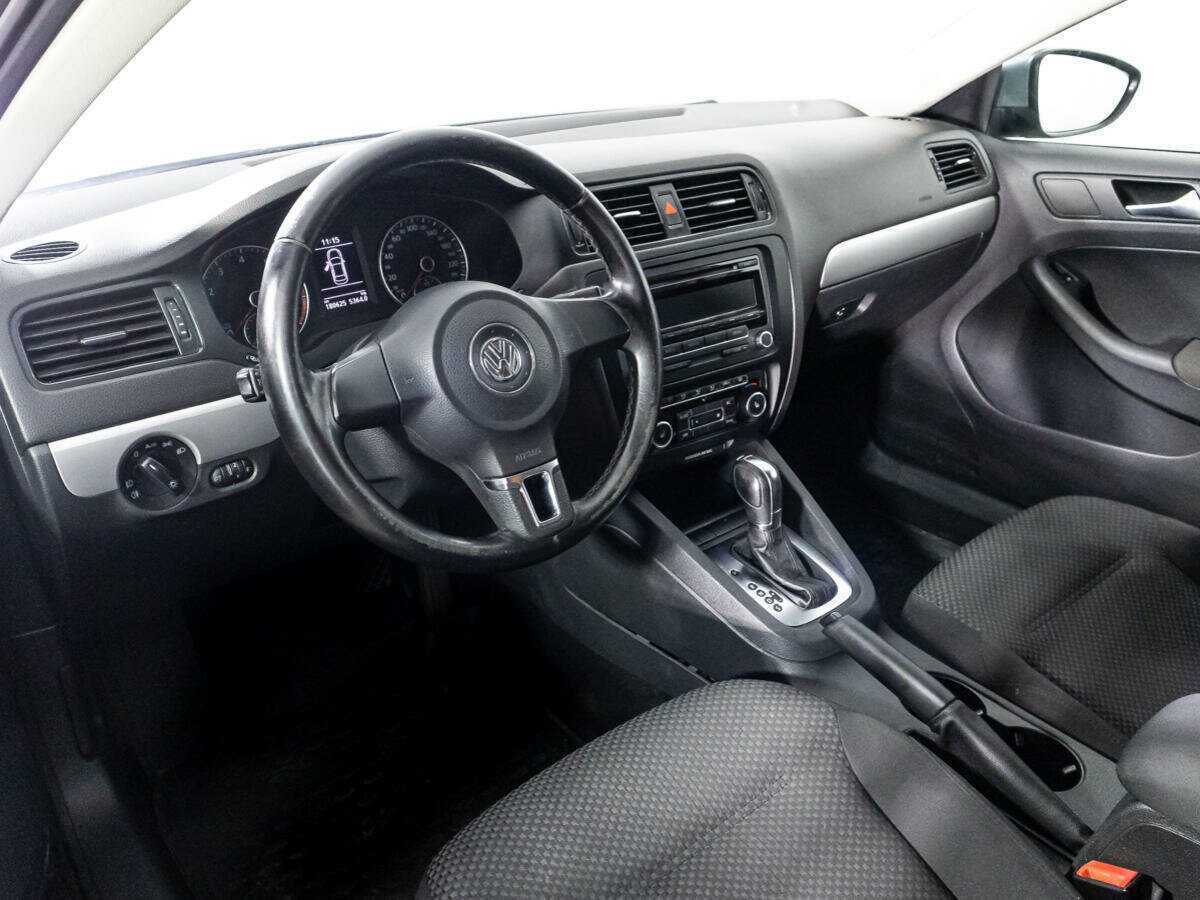 Volkswagen Jetta, 2012 - Фото №10