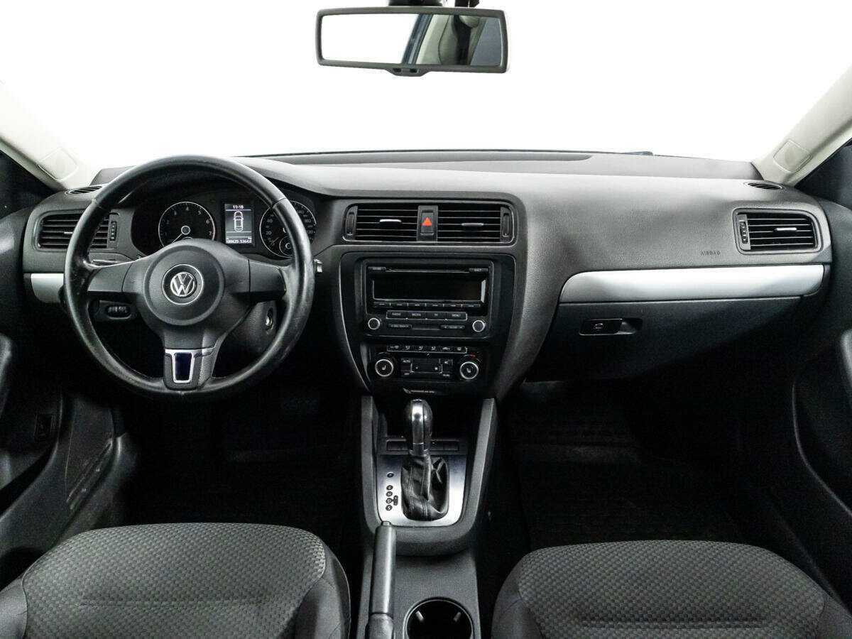 Volkswagen Jetta, 2012 - Фото №12