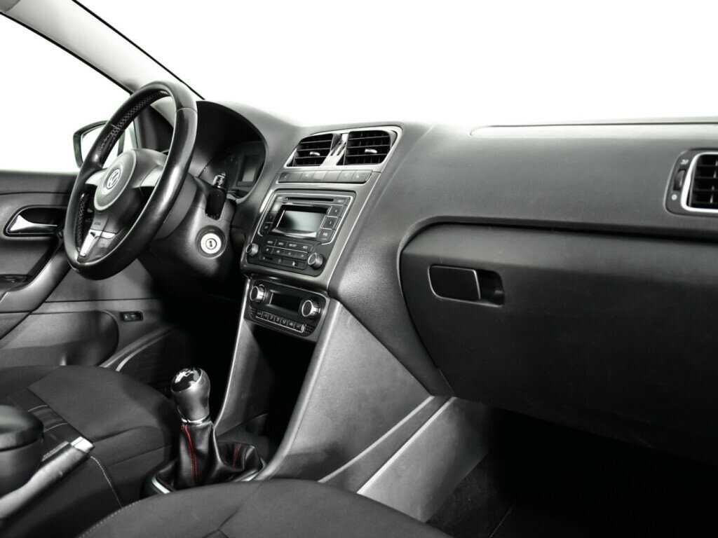 Volkswagen Polo, 2015 - Фото №8
