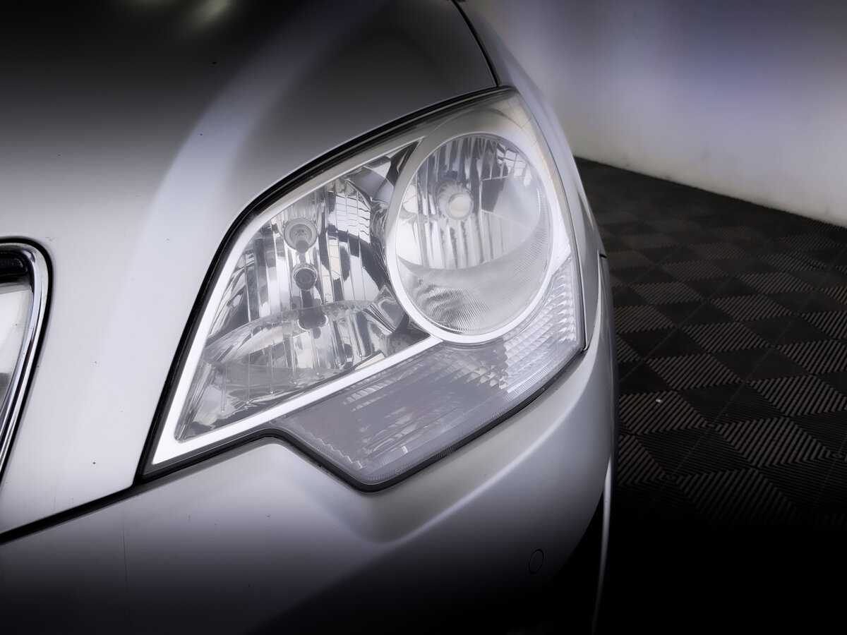 Opel Antara, 2012 - Фото №16